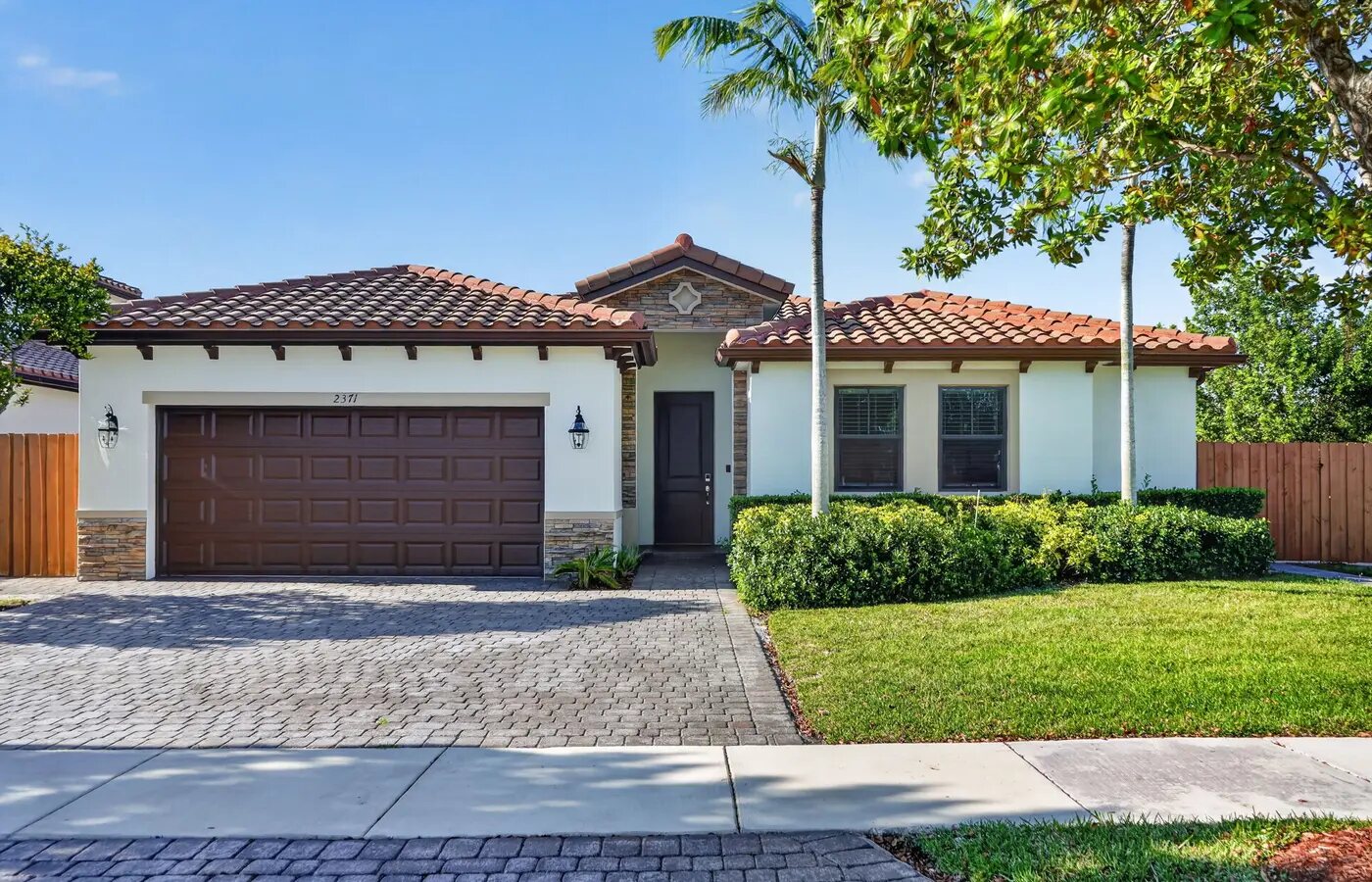 2371 SE 1st Ct, Homestead, sold with seller representation by Adrian Lopez PA